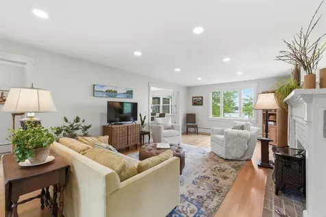 124 Phipps Point Road Woolwich ME 04579