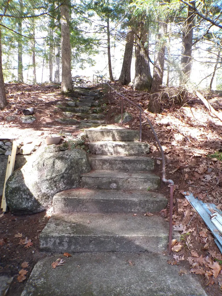 64 Lakeside Drive Raymond ME 04071
