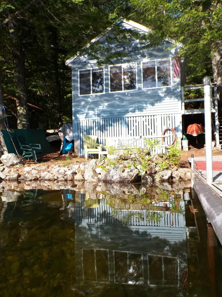 64 Lakeside Drive Raymond ME 04071