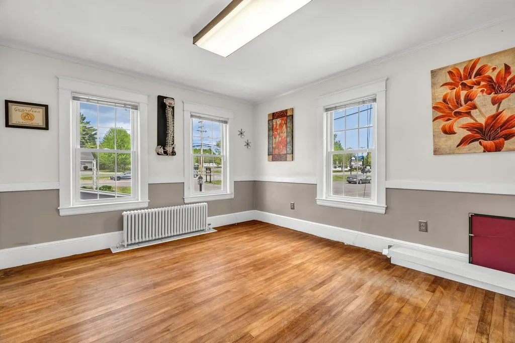 972 Western Avenue Manchester ME 04351