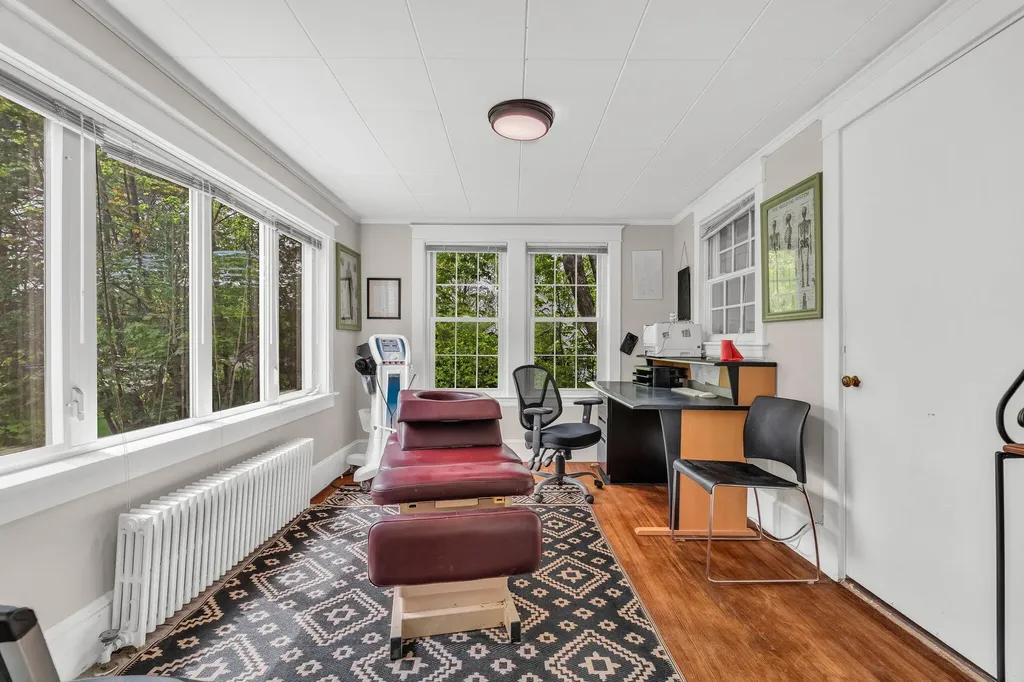 972 Western Avenue Manchester ME 04351