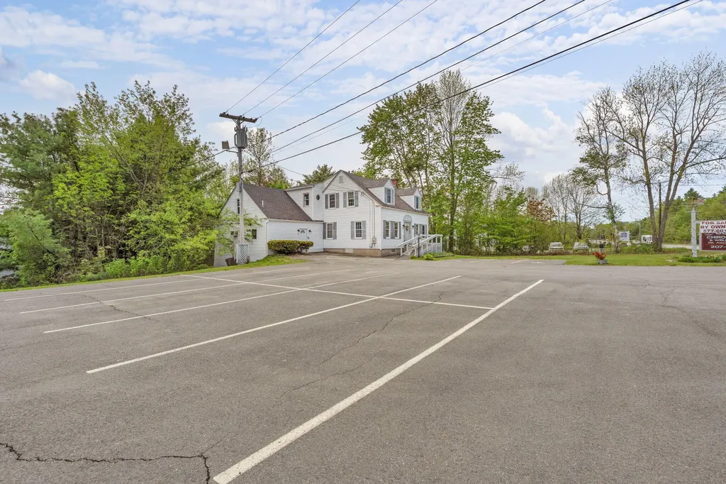 972 Western Avenue Manchester ME 04351