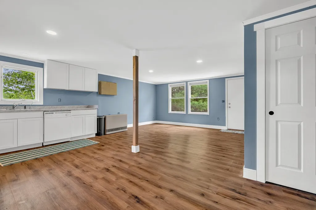 972 Western Avenue Manchester ME 04351