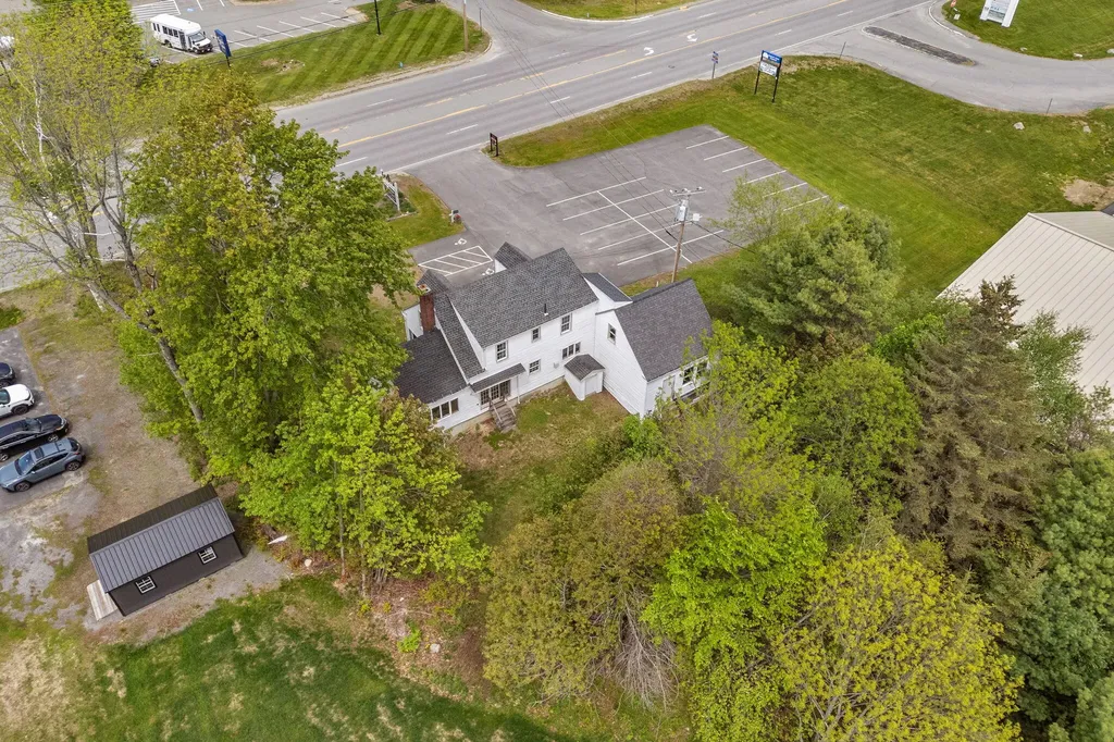 972 Western Avenue Manchester ME 04351