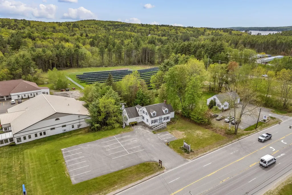 972 Western Avenue Manchester ME 04351