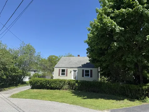 29 Garfield Circle South Portland ME 04106