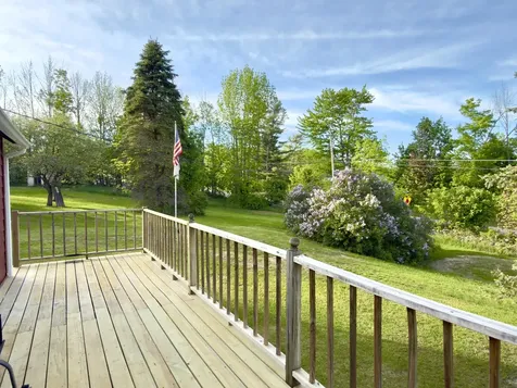 11 Sokokis Trail S Limerick ME 04048