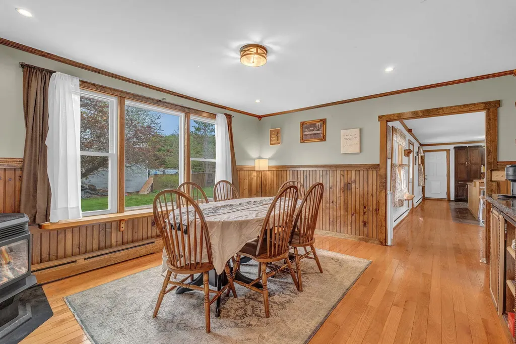 58 Morrill Street Buckfield ME 04220