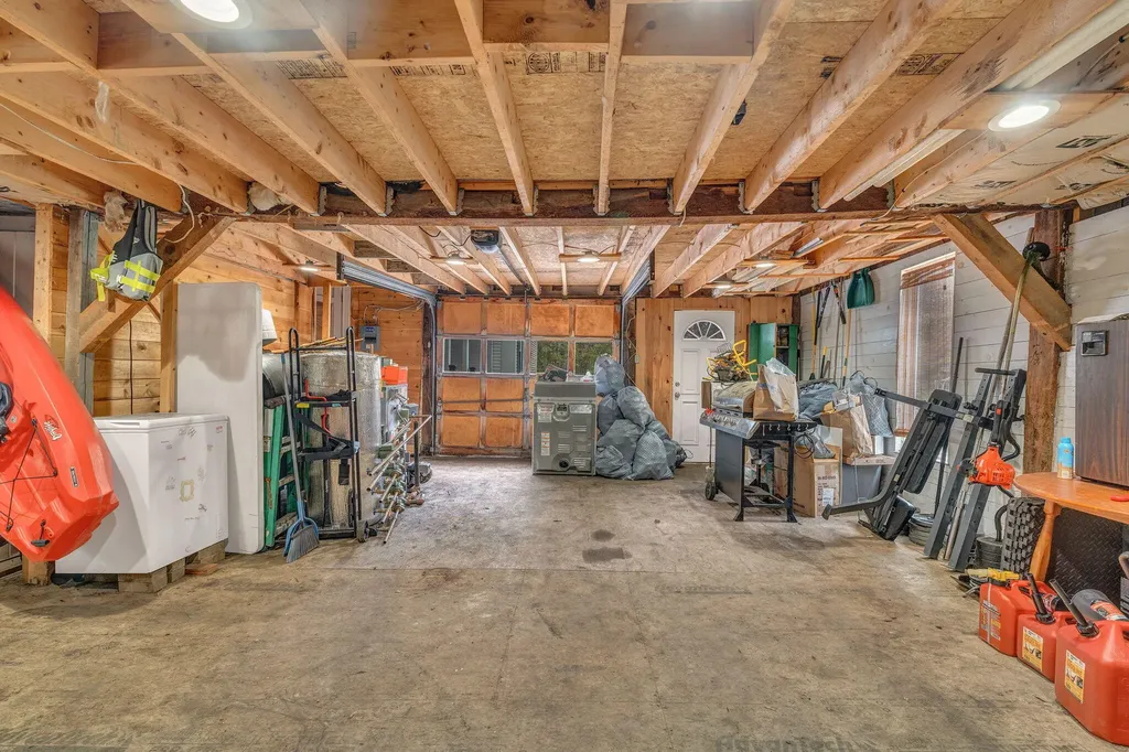 58 Morrill Street Buckfield ME 04220