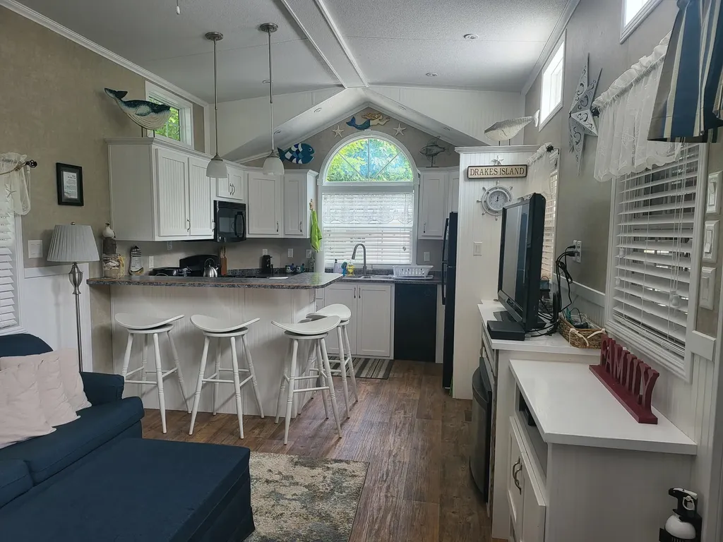 1/79 Seacrest/ Kenzie Trail Old Orchard Beach ME 04064