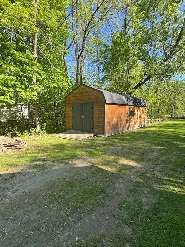 30 Troy Road Burnham ME 04922