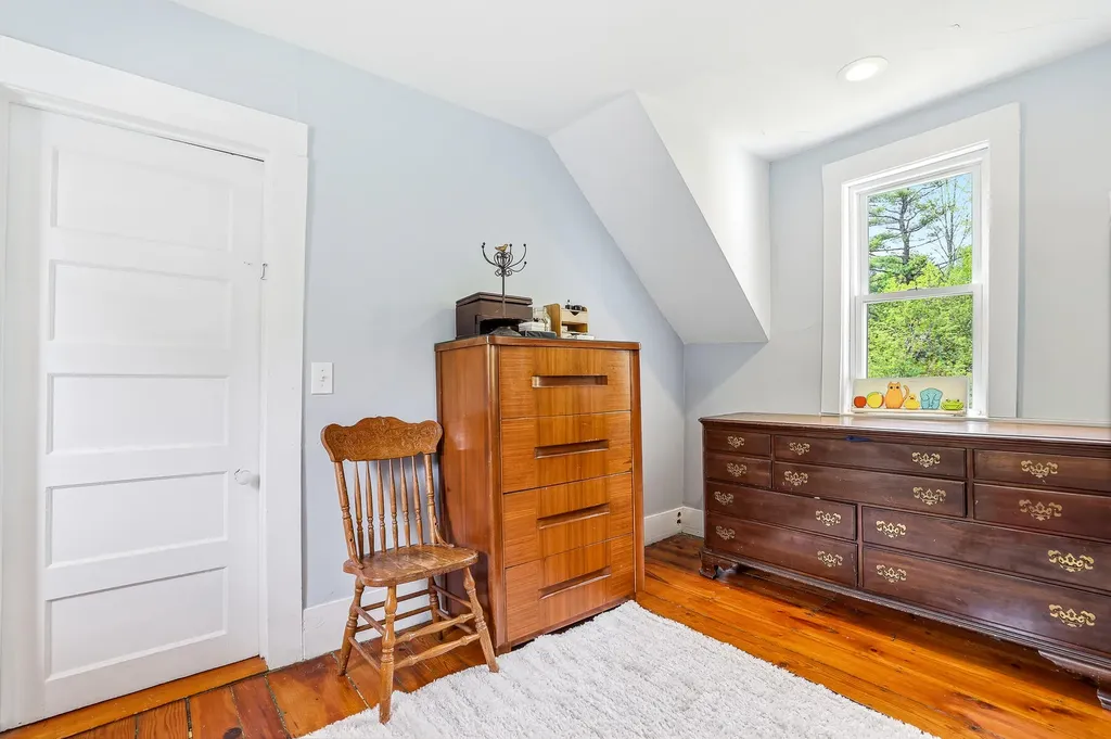 9 Baldwin Road Sebago ME 04029