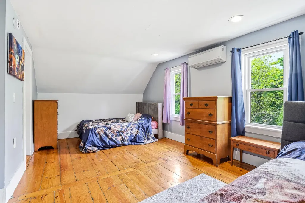 9 Baldwin Road Sebago ME 04029