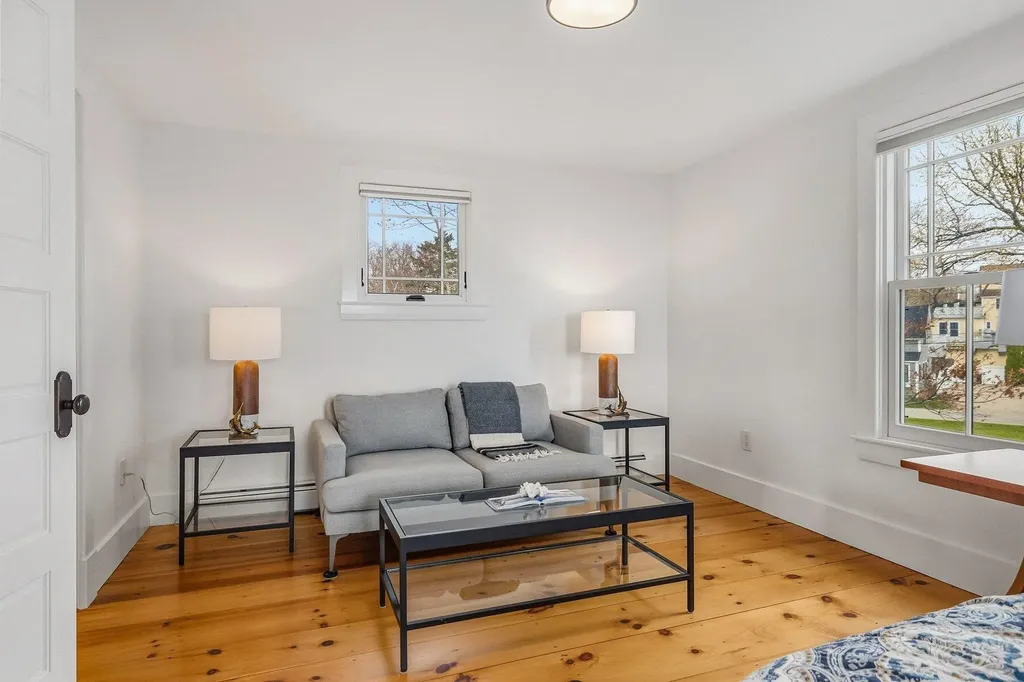 904 Kings Highway Kennebunkport ME 04046
