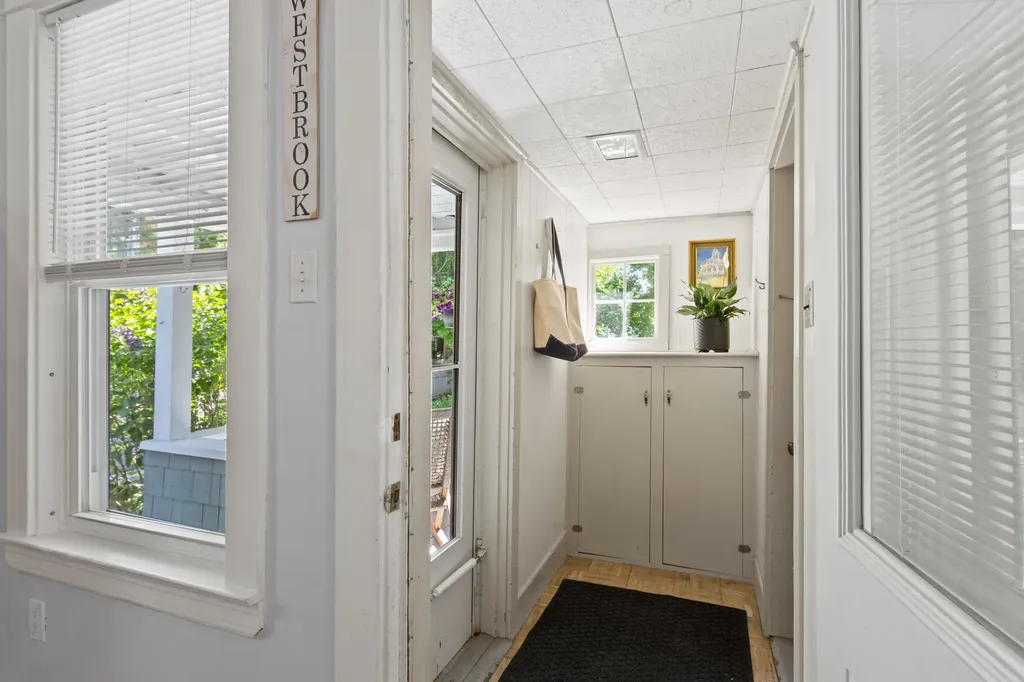 86 King Street Westbrook ME 04092