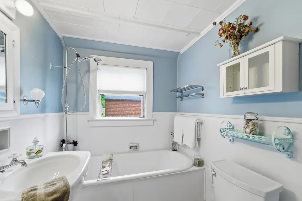 57 Crescent Street Rockland ME 04841