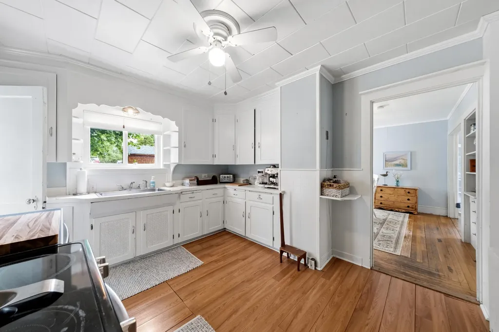 57 Crescent Street Rockland ME 04841