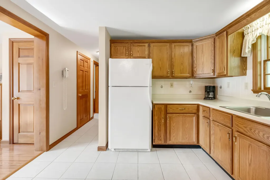 28 Saint Patrick Avenue Lewiston ME 04240