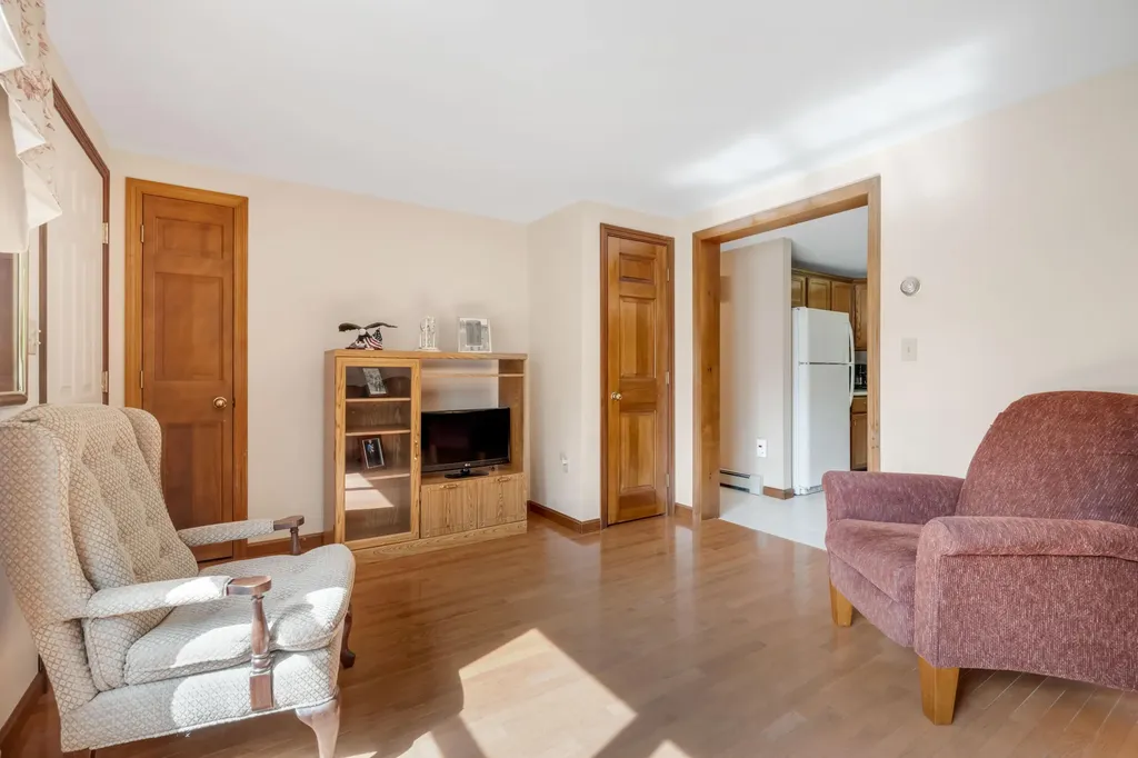 28 Saint Patrick Avenue Lewiston ME 04240