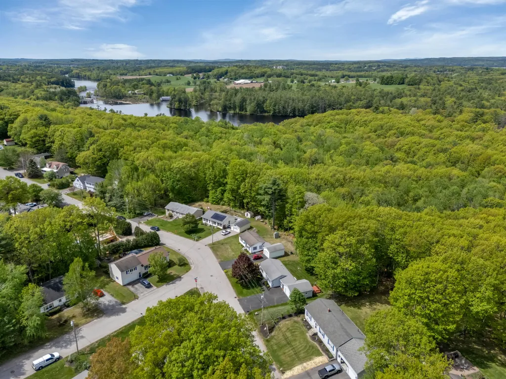 28 Saint Patrick Avenue Lewiston ME 04240