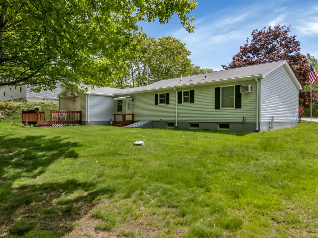 28 Saint Patrick Avenue Lewiston ME 04240