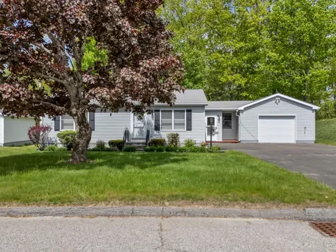 28 Saint Patrick Avenue Lewiston ME 04240