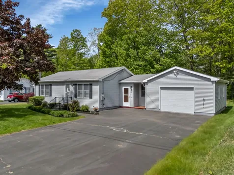 28 Saint Patrick Avenue Lewiston ME 04240