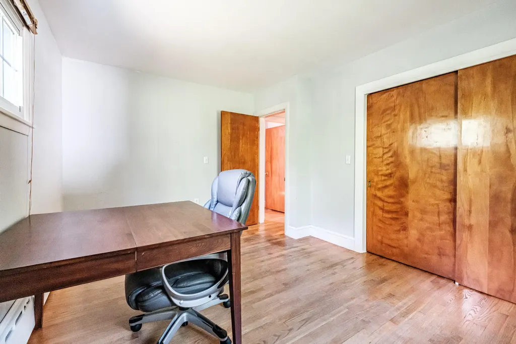 1033 Bridgton Road Westbrook ME 04092