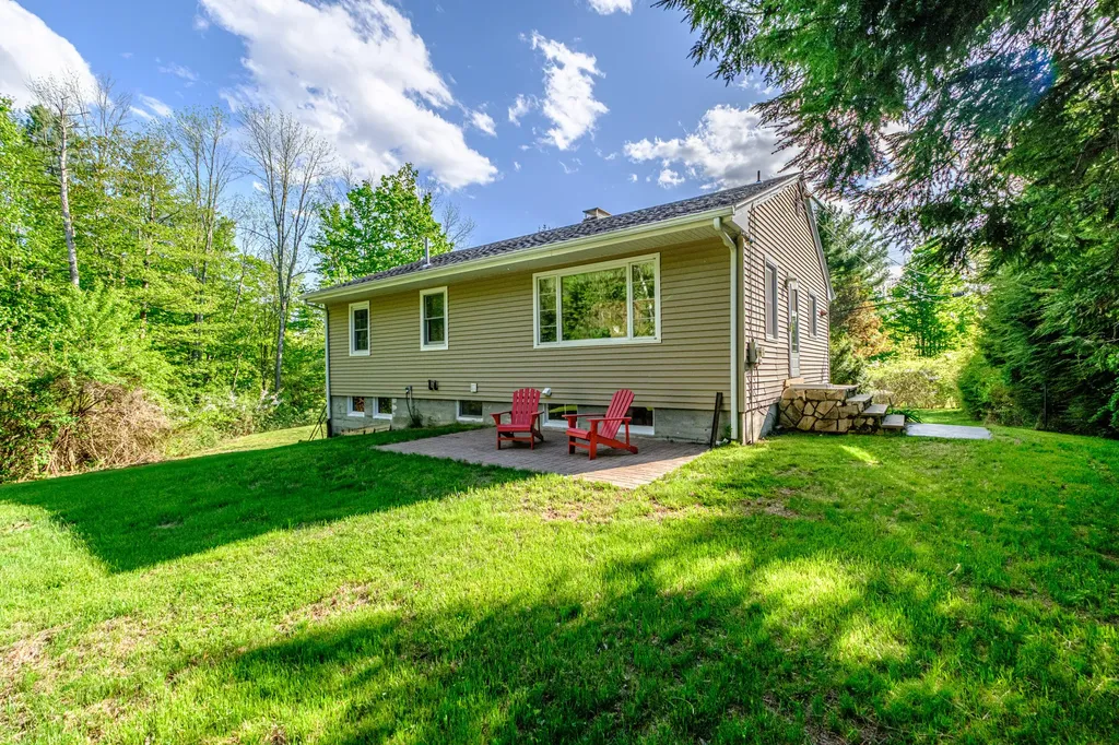 1033 Bridgton Road Westbrook ME 04092