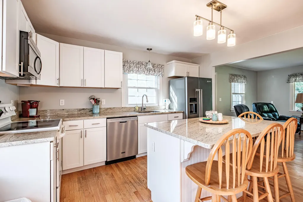 1033 Bridgton Road Westbrook ME 04092
