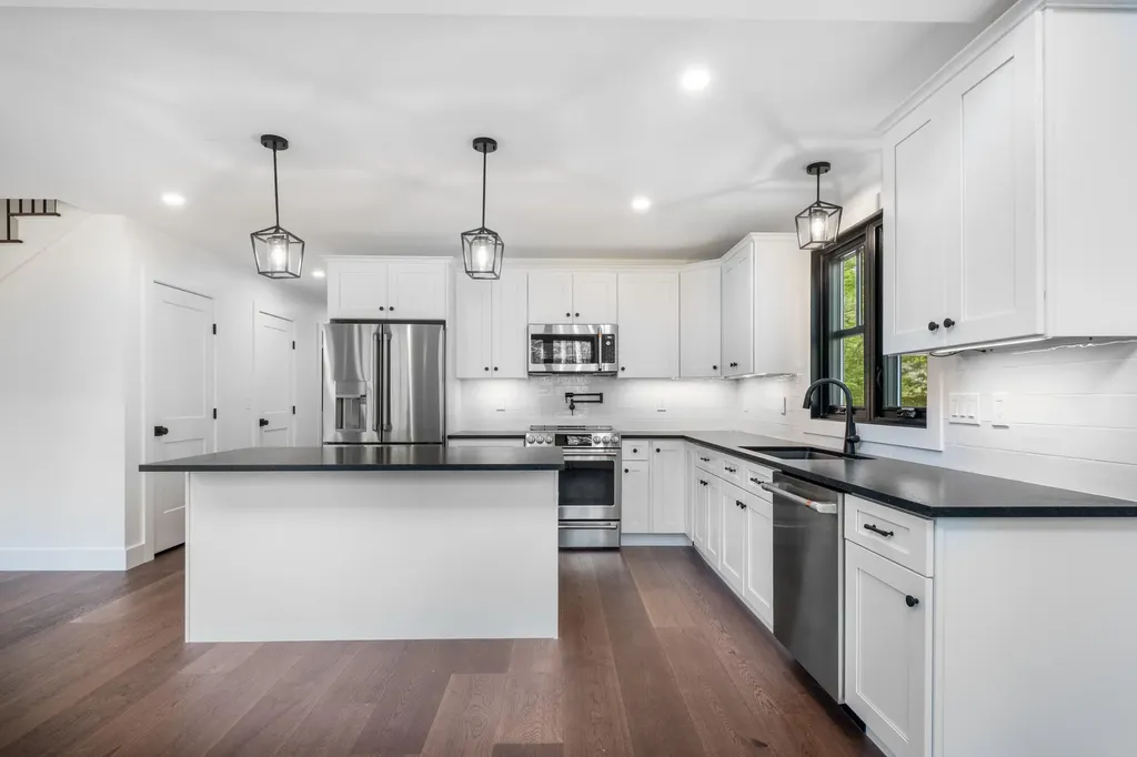 141 Logging Road York ME 03902