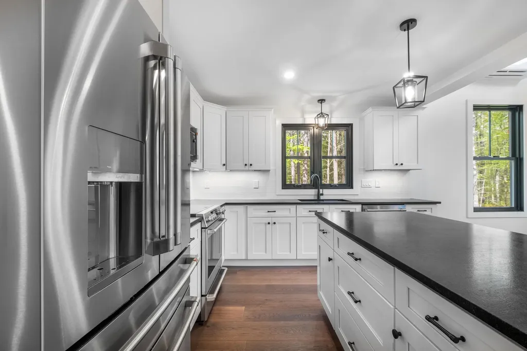 141 Logging Road York ME 03902