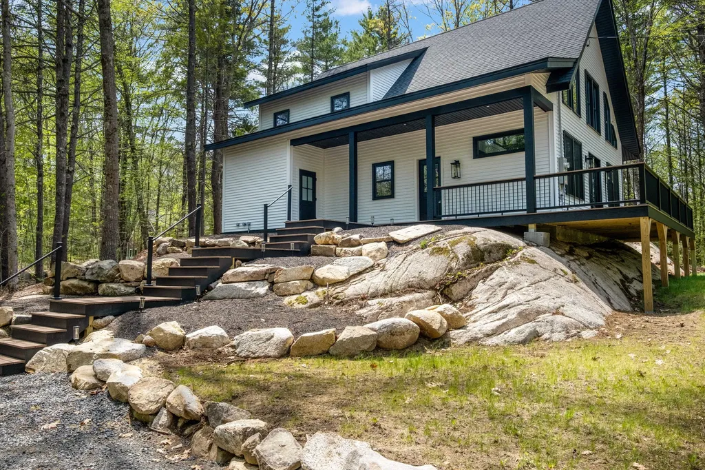 141 Logging Road York ME 03902