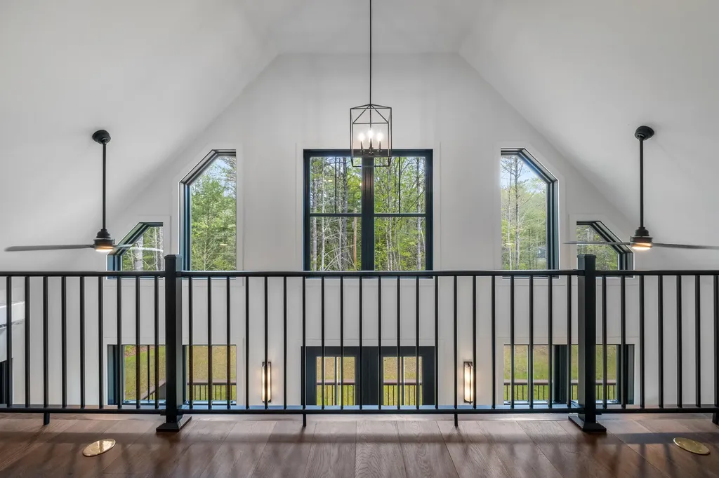 141 Logging Road York ME 03902