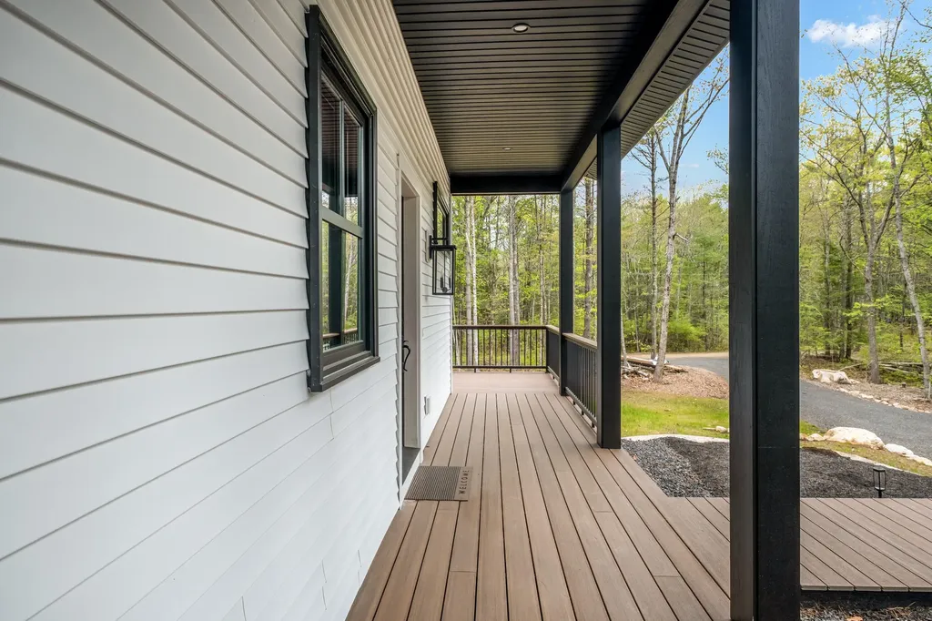 141 Logging Road York ME 03902
