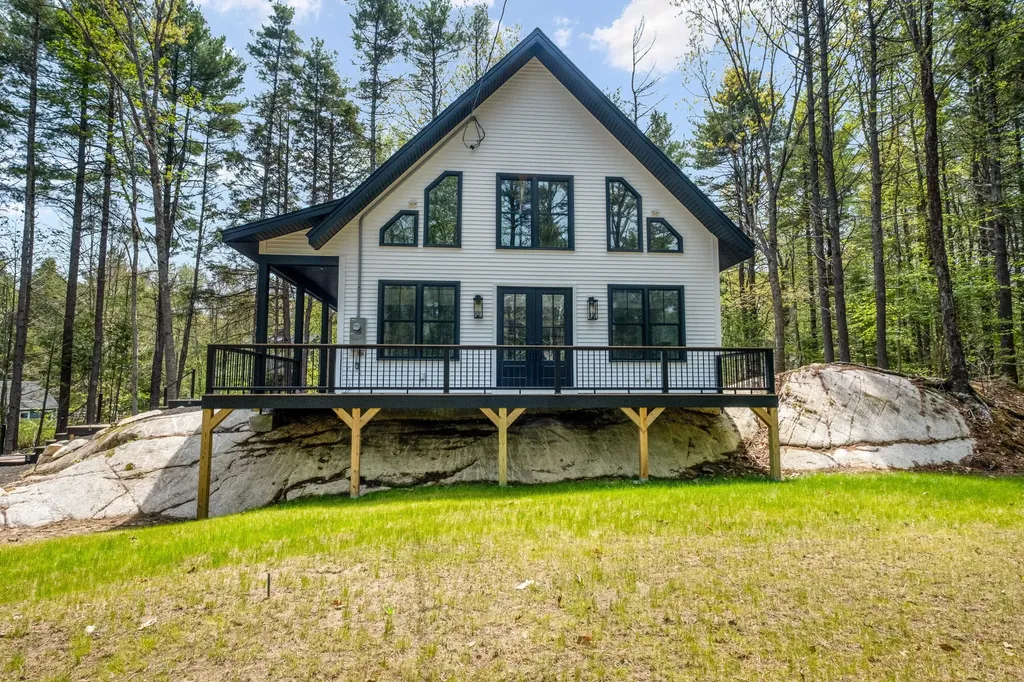 141 Logging Road York ME 03902