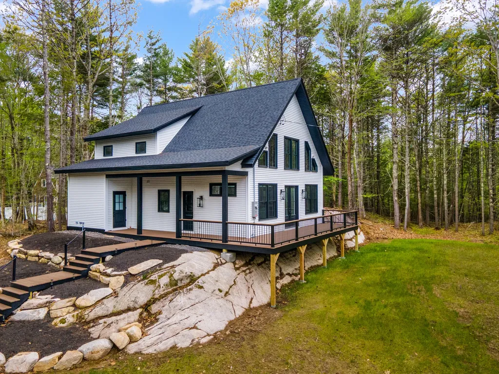 141 Logging Road York ME 03902