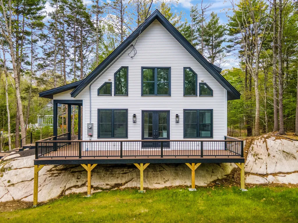 141 Logging Road York ME 03902