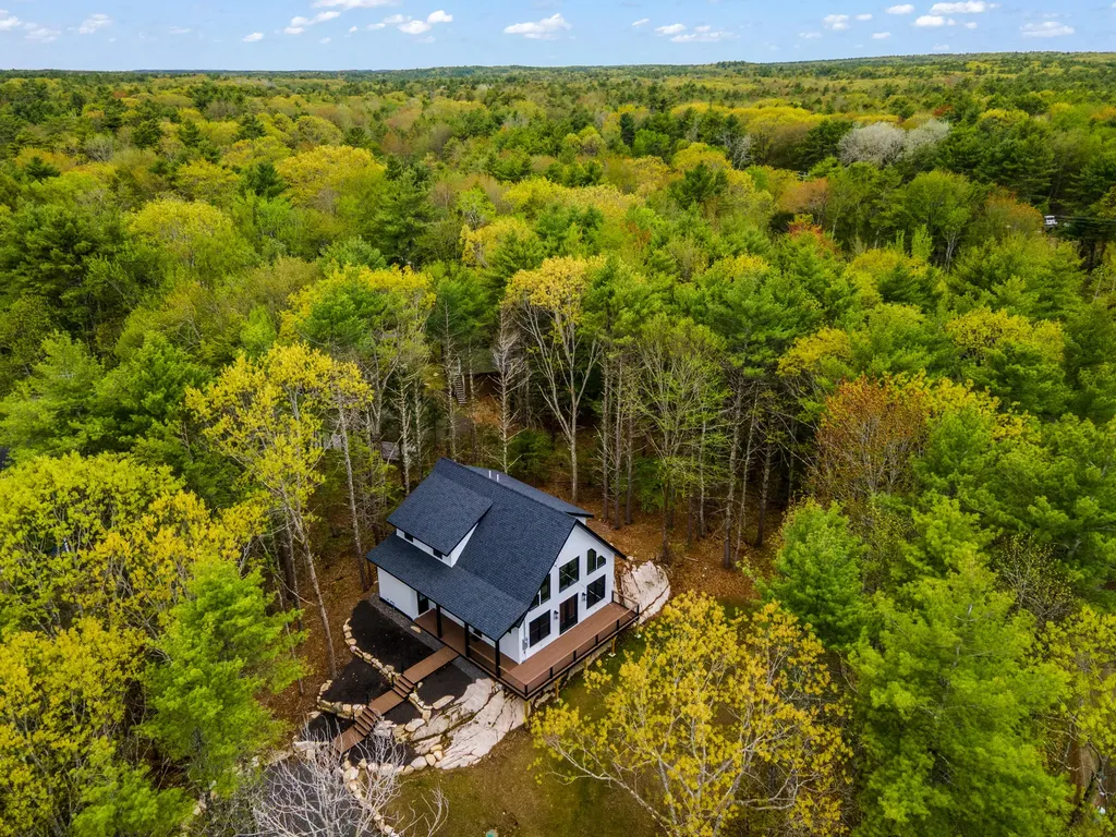 141 Logging Road York ME 03902