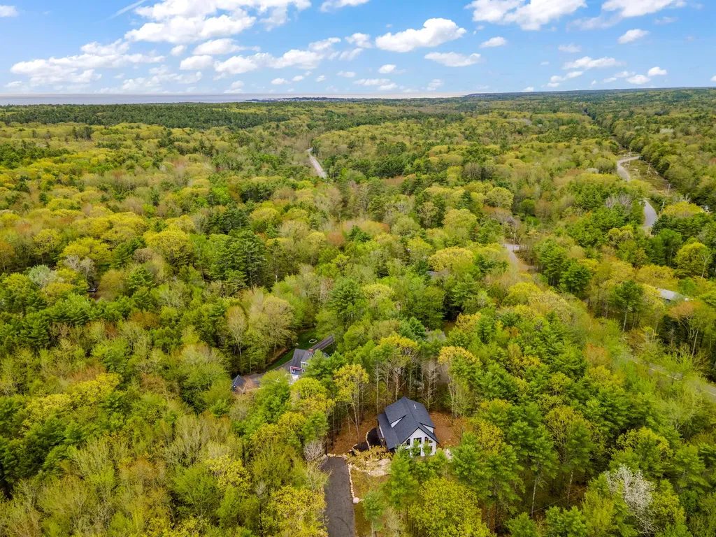 141 Logging Road York ME 03902