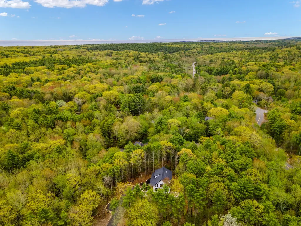 141 Logging Road York ME 03902