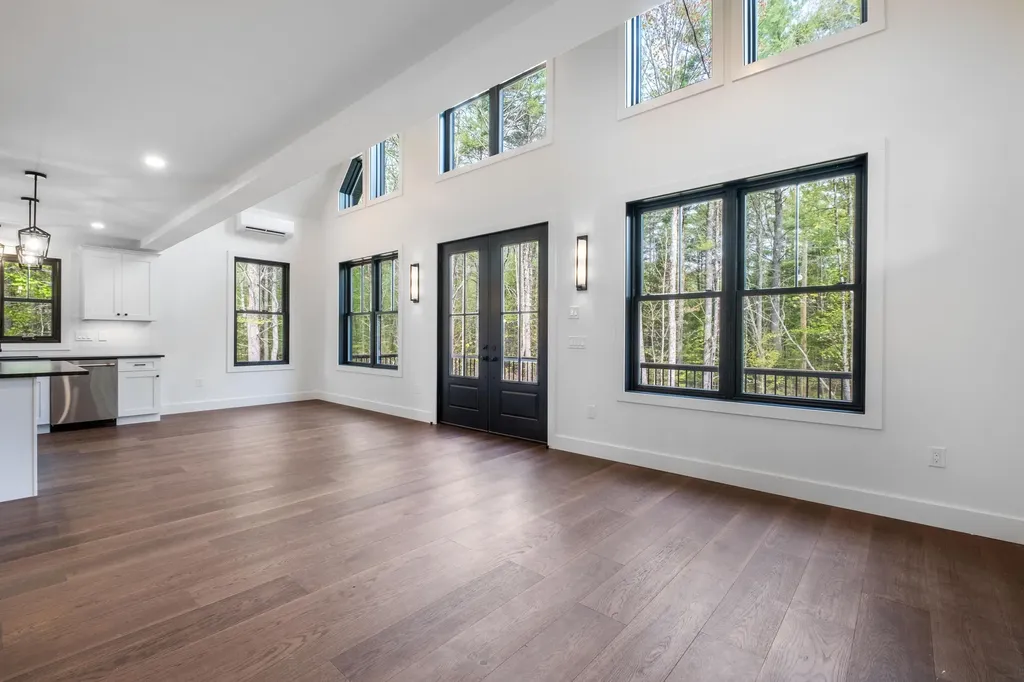 141 Logging Road York ME 03902