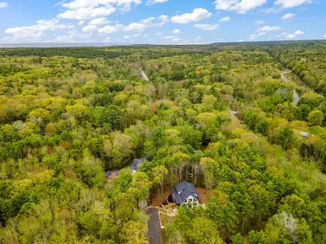 141 Logging Road York ME 03902