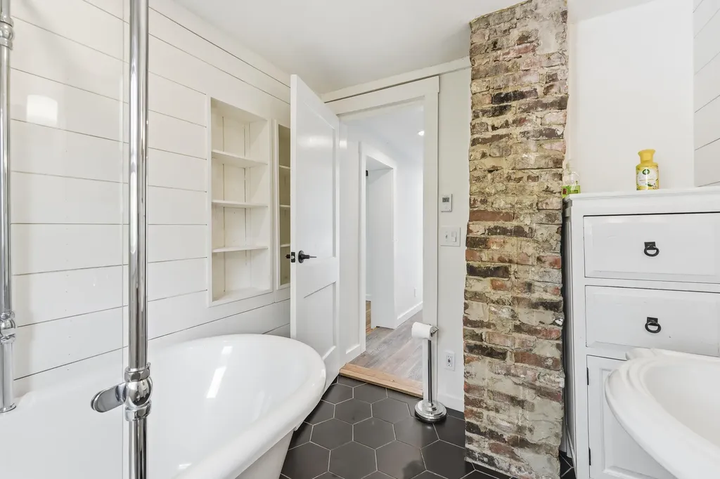 31 Brown Street Kennebunk ME 04043