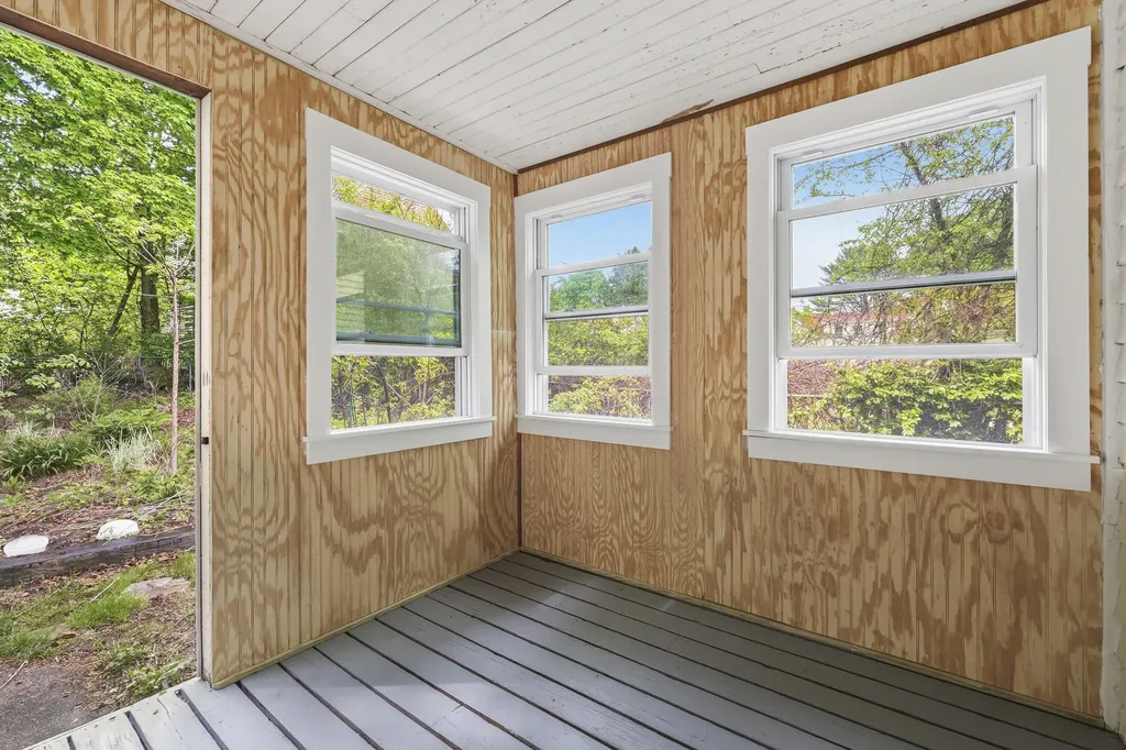 31 Brown Street Kennebunk ME 04043