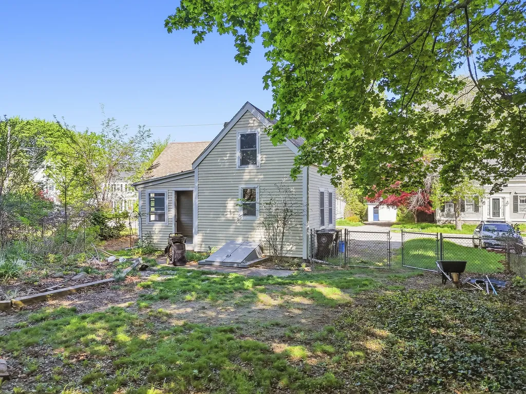31 Brown Street Kennebunk ME 04043