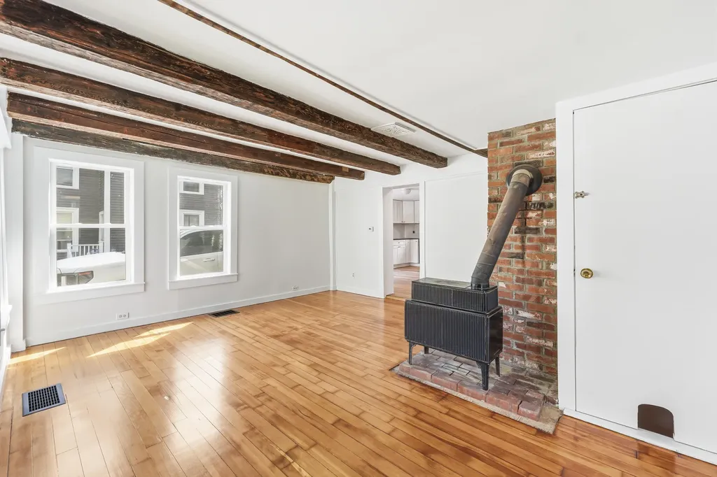 31 Brown Street Kennebunk ME 04043