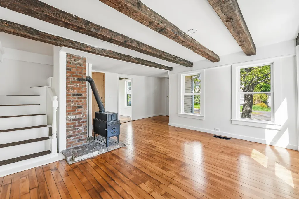 31 Brown Street Kennebunk ME 04043