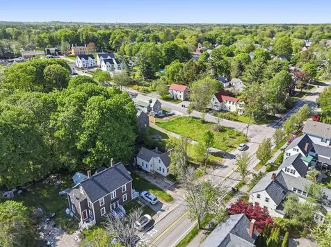 31 Brown Street Kennebunk ME 04043
