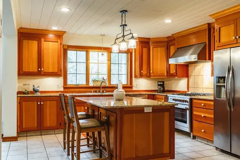 7 Ben Paul Lane Rockport ME 04856
